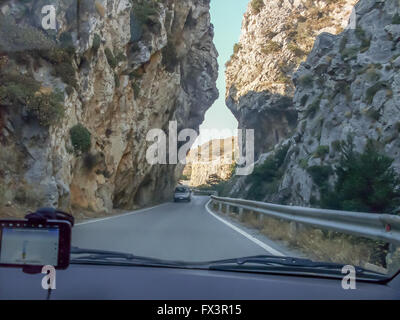 Die Straße durch die Schlucht Stockfoto