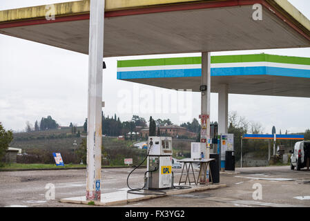 Tankstelle, Italien Stockfoto