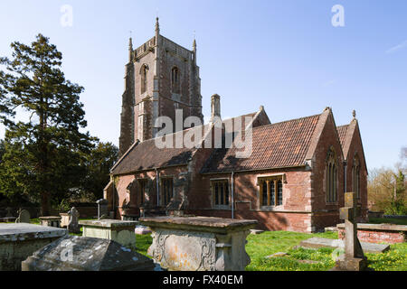 Die mittelalterliche Kirche St. James weniger Eisen Acton, South Gloucestershire, Großbritannien, 1300 s-1400 s. Stockfoto