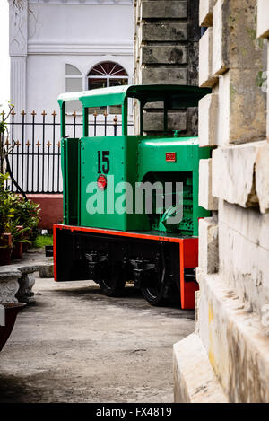 Schmalspur-Lokomotive aus Zuckerplantage, Museum von Antigua und Barbuda, Long Street, St. John's, Antigua Stockfoto