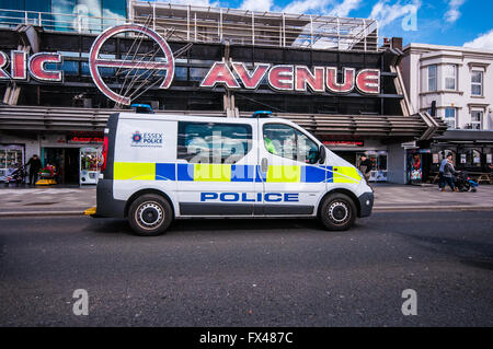 Seafront Spielhallen in Southend-on-Sea, Essex, Großbritannien. Polizei an Stockfoto