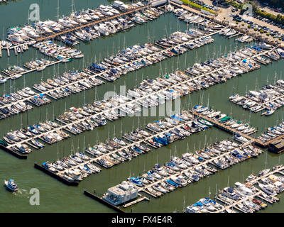 Luftaufnahme, Marina Sausalito, Segelboote auf der Pier, San Francisco Bay Area, United States of America, Kalifornien, USA USA, Antenne Stockfoto