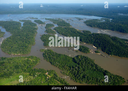 Luftaufnahme, Flusslandschaft, kleinen Inseln im Fluss Rio Tapajos im Amazonas-Regenwald, geplanten Staudamm Sao Luiz Tapajós Stockfoto