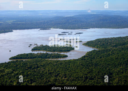Antenne Ansichtszustand, Fluss Rio Tapajos und Amazonas Regenwald, Itaituba, Pará, Brasilien Stockfoto