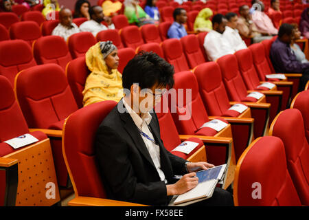 Dschibuti-Konferenz IGAD Business Forum 2015, chinesische Teilnehmer / LIEBESVERHÄLTNIS Konferenz IGAD Business Forum 2015, chinesische Entstehungsprozess Stockfoto