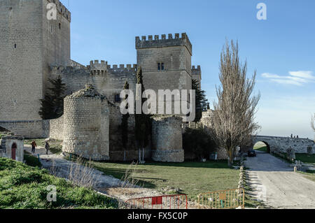 Burg in Ampudia, Palencia, Kastilien und Leon, Spanien. Stockfoto