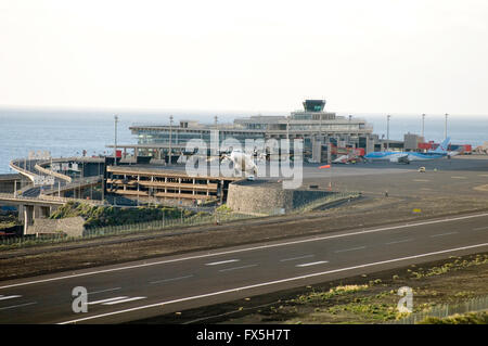 startendes auf La Palma Flughafen Kanarische Inseln Kanaren Inseln Flughafen Flughäfen Flug Flüge Island nehmen Landebahn pla Stockfoto