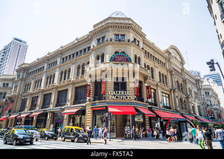 Das Exterieur des Galerias Pacifico Shopping Mall in Florida Straße in Buenos Aires, Argentinien, Südamerika. Stockfoto