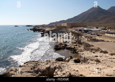 Vulkane und versteinerte Sanddüne rock Struktur, Los Escullos, Cabo de Gata Naturpark, Almeria, Spanien Stockfoto