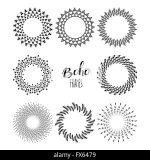 Eingestellt von Boho Stil Mandalas und Rahmen in schwarz / weiß Design mit tribal Formen. EPS10 Vektor. Stock Vektor