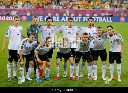 LVIV, UKRAINE - 17. Juni 2012: Deutschland Fußball Team Pose für ein Gruppenfoto vor der UEFA EURO 2012 Spiel gegen Dänemark Stockfoto