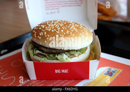 Schließen Sie herauf Bild von McDonald's Big Mac burger Stockfoto