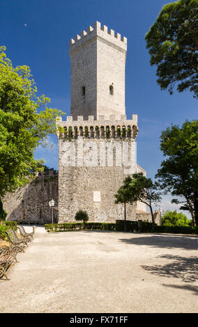 Turm, Torre del Balio, am Castello Venere, Norman Castle, Erice, Provinz Trapani, Sizilien, Italien Stockfoto