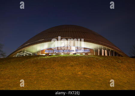 Zeiss-Planetarium bei Nacht, Bochum, Ruhr District, North Rhine-Westphalia, Germany Stockfoto