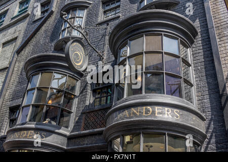 Close Up äußere des Garrick Ollivander Wandmakers Shop In Harry Potters Winkelgasse im Universal Orlando Resort Stockfoto