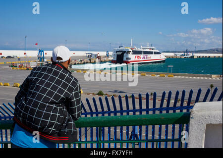Marokko, Tanger, Hafen, Fähre Abfahrt Spanien Stockfoto