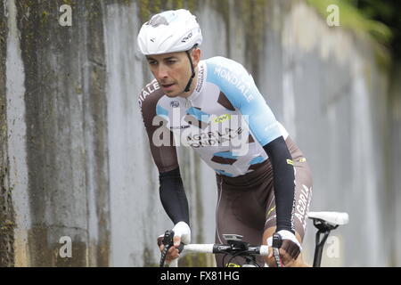 Eibar, Spanien, 9. April 2016 Matteo Montaguti während das Zeitfahren gegen Eibar - Eibar der Baskenland-Rundfahrt Stockfoto