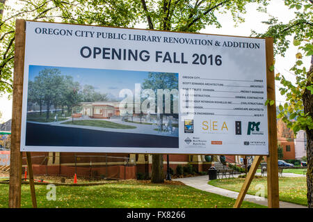 Oregon City Public Library wird saniert und erweitert.  Oregon City, Oregon Stockfoto