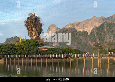 Kyauk Kalap (Kyauk Ka Lat) Pagode in der Nähe von Hpa-An, Birma (Myanmar) Stockfoto