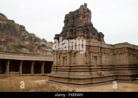 Zwei Kammern Heiligtum der Göttin, Achyuta Raya Tempel, Hampi, Karnataka, Indien. Heilige Zentrum. Blick von Süd-Ost. Stockfoto