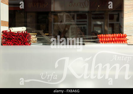 Köln, Mülheim, sterben Keupstrasse ist als Ein Zentrum des Türkischen Geschäftslebens Bekannt. Restaurant Kelim Stockfoto