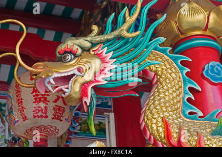 Reich verzierte Drachen Charoen Krung chinesischen Tempel Bang Rak Bangkok Thailand Stockfoto