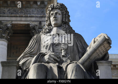 Henri Francois d'Aguesseau (1668-1751). Kanzler von Frankreich. Statue von Jean-Josep Foucou (1739-1821). Paris, Frankreich. Stockfoto