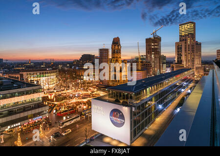 City West, Bikini-Shopping-Center, Weihnachtsmarkt, Kaiser-Wilhelm-Gedächtniskirche, Breitscheidplatz, Astiroa Hotel Waldorf, werden Stockfoto