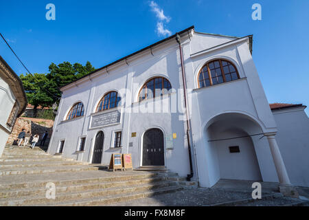 Außenseite der alten Synagoge in der Stadt Mikulov, Mährisch-Region, Tschechische Republik Stockfoto