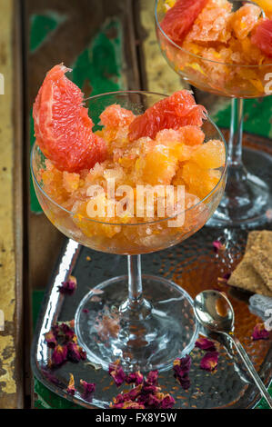 Rosa Grapefruit Granita Slush Getränk eingefroren Stockfoto
