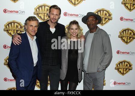 Las Vegas, NV, USA. 12. April 2016. Christophe Waltz, Alexander Skarsgard, Margot Robbie, Samuel in Anwesenheit für Warner Bros. CinemaCon 2016 Veranstaltung, Caesars Palace, Las Vegas, NV 12. April 2016. Bildnachweis: James Atoa/Everett Collection/Alamy Live-Nachrichten Stockfoto