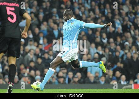 Manchester, UK. 12. April 2016. UEFA Champions League, Viertelfinale, Rückspiel. Manchester City gegen Paris Saint-Germain. YAYA TOURE (Mann) Credit: Action Plus Sport Bilder/Alamy Live News Stockfoto