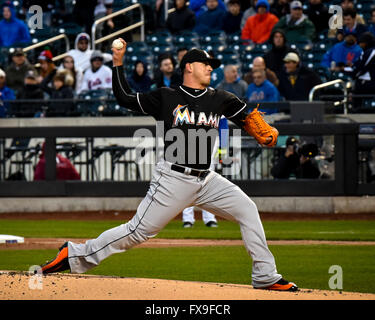 Flushing, New York, USA. 12. April 2016. Jose Fernandez (Marlins) MLB: Major League Baseball Spiel zwischen den New York Mets und Miami Marlins im Citi Field Stadium in Flushing, New York, Vereinigte Staaten. Bildnachweis: Hiroaki Yamaguchi/AFLO/Alamy Live-Nachrichten Stockfoto
