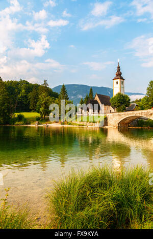 Kirche St. Johannes der Täufer, See Bohinj, Slowenien Stockfoto