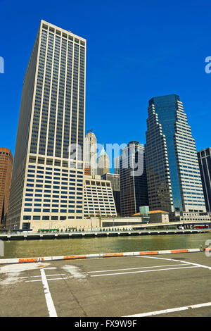 Helikopter-Landeplatz in Lower Manhattan in New York, USA, am East River. Pier 6. Stockfoto