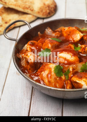 Curry auf eine Tischplatte Stockfoto