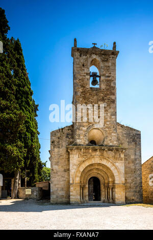 Romanische Kirche von Santa Maria de Porqueres, Porqueres, Cataluña, Katalonien, Spanien, Europa Stockfoto