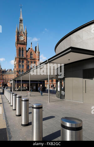 Eingang zum Kings Cross St Pancras u-Bahn Station, London, England, UK Stockfoto