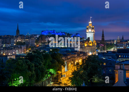 Edinburgh Nacht Skyline. Stockfoto