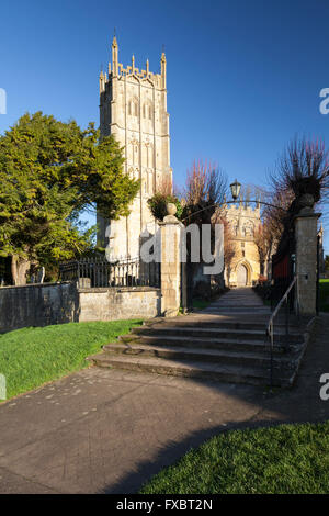 Wintersonne auf das Mauerwerk der St. James Church in Chipping Campden, Cotswolds, Gloucestershire, England Stockfoto