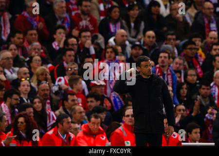 Madrid, Spanien. 13. April 2016. Luis Enrique Martinez Coach des FC Barcelona UCL Champions League zwischen Atletico de Madrid und dem FC Barcelona im Vicente Calderon Stadion in Madrid, Spanien, 13. April 2016. © Aktion Plus Sport/Alamy Live-Nachrichten Stockfoto