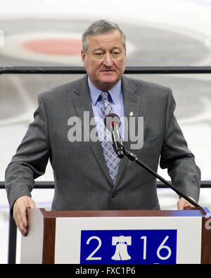 Philadelphia, Pennsylvania, USA. 12. April 2016. Bürgermeister Jim Kenney (Demokrat von Philadelphia, Pennsylvania) macht Begrüßungsrede an die Medien während der Frühling begehbare für 2016 Democratic National Convention im Wells Fargo Center in Philadelphia, Pennsylvania am Dienstag, den 12. April 2016.Credit: Ron Sachs/CNP. © Ron Sachs/CNP/ZUMA Draht/Alamy Live-Nachrichten Stockfoto