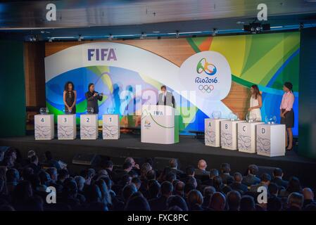 Rio De Janeiro, Brasilien. 14. April 2016. SORTEIRO Schlüssel Fußball OLIMPICO - Sorteiro der Olympischen Spiele 2016 Fußball Schlüssel im Maracana Zuschauerraum. Foto: Celso Pupo/FotoArena/Alamy Live-Nachrichten Stockfoto