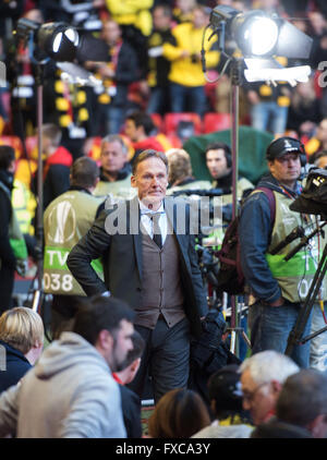 Borussia Dortmund CEO Hans-Joachim Watzke kommt vor der UEFA Europa League Viertel Finale Fußball Match zwischen Liverpool FC und Borussia Dortmund im Anfield-Stadion in Liverpool, North West England 14. April 2016. Foto: Bernd Thissen/dpa Stockfoto