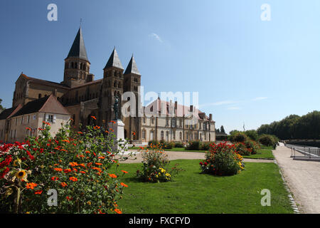 12. Jahrhundert Basilika des Heiligen Herzens, Paray-le-Monial, Saone et Loire, Burgund, Frankreich Stockfoto