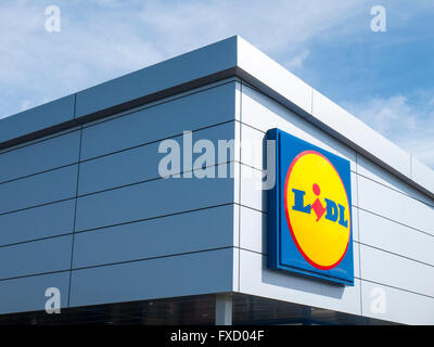 Lidl Shop anmelden an Außenwand UK Stockfoto
