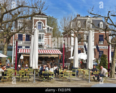 Außerhalb Cafe Terrasse Museumplein nahe Rijksmuseum vor Coster Diamonds (Paulus Potterstraat) niederländischen Amsterdam Niederlande Stockfoto