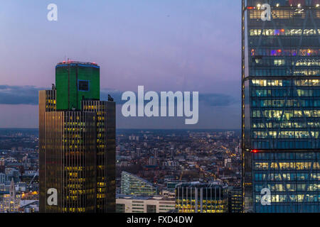 Die Spitze des Tower 42 wurde 1981 eröffnet und hieß ursprünglich Nat West Tower, London, UK Stockfoto