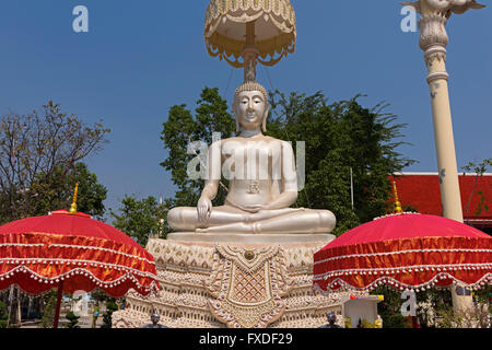 Buddha-Statue Wat Khoi Phetchaburi Thailand Stockfoto