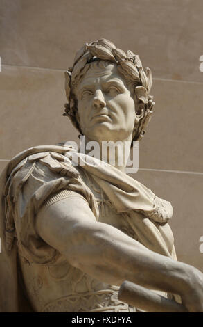 Julius Caesar (100BC-44BC). Römischer Staatsmann. Konsul und Dictador. Skulptur des französischen Künstlers Nicolas Coustou (1658-1733). Louvre Stockfoto